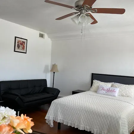 2 Bedroom Apartment Auburndale Exterior foto